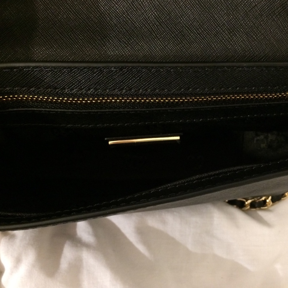 Black Tory Burch Emerson Adjustable - OS (NWT) - Picture 5 of 7